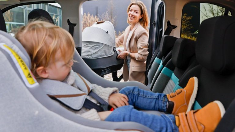 Студија на Citroën: Децата побрзо заспиваат во електричен автомобил