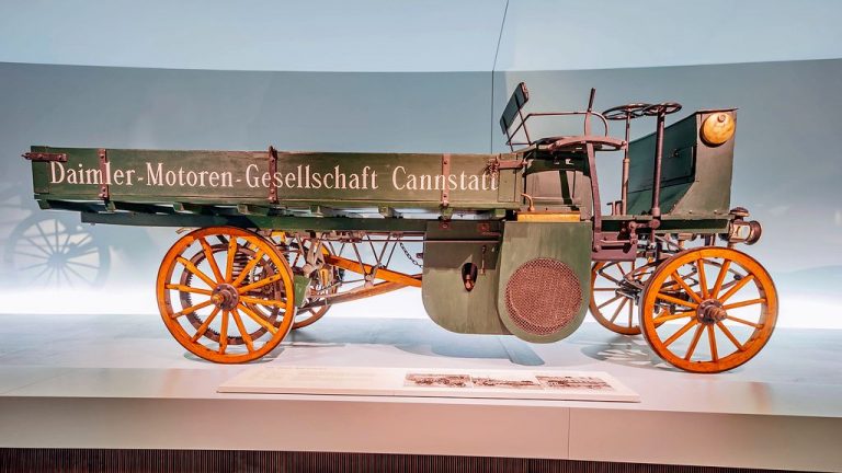 Камион на Daimler носеше тон со 5 КС пред 123 години