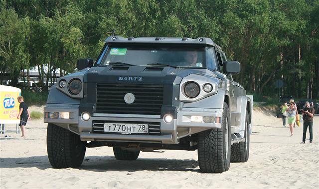 Hummer повеќе не постои, но холивудските ѕвезди најдоа замена