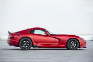 Отровната змија не е попусто во логото на Dodge Viper. Тој е еден од последните што не е под електронска контрола