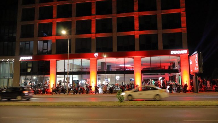 Дукати во Мак Аутостар: Мотоциклите првпат со третман на ѕвезда со најпретставителниот салон во регионот
