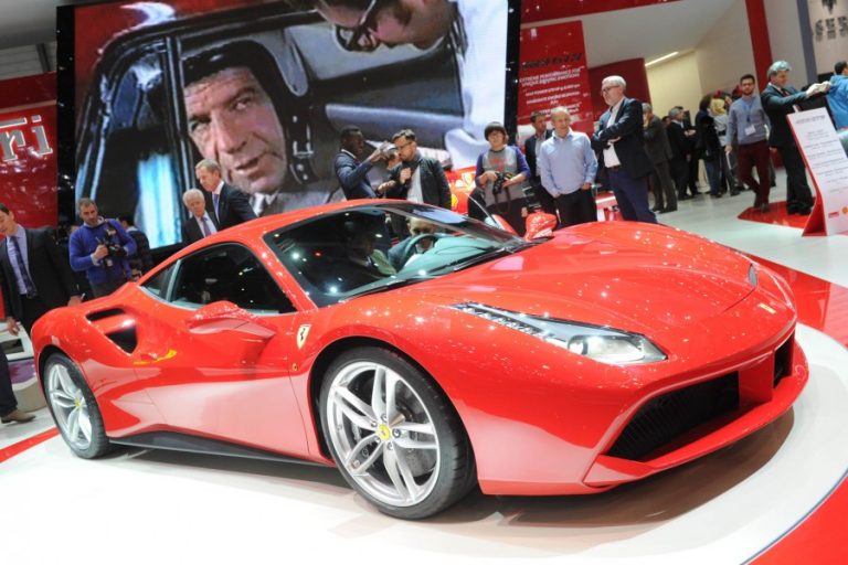 Ferrari оди на берза да обезбеди пари за Alfa Romeo