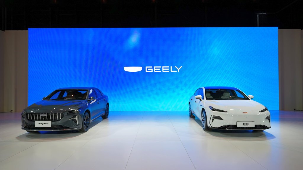 geely preface-and-e8-front