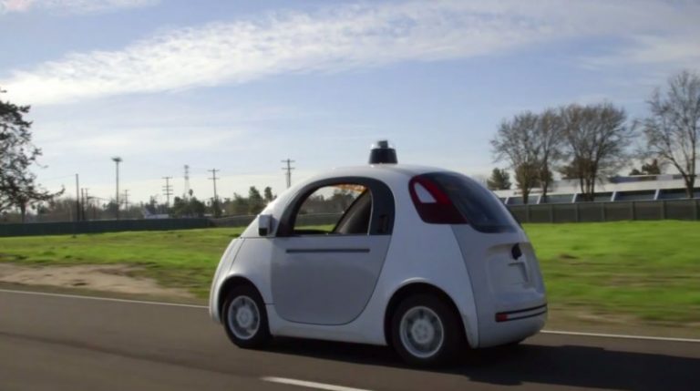 Google нема намери да станува голем производител на автомобили