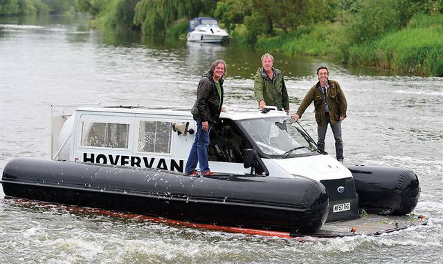 Ford Transit научи да плови со тимот на Top Gear