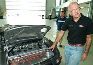 Кев Ричис денес работи на истиот автомобил на чиј што развој на покрив работел неговиот татко во 1960-те години