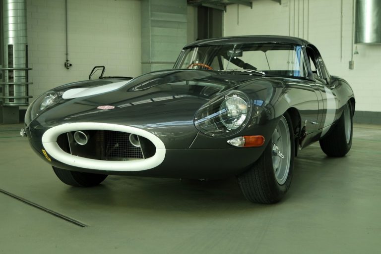 Jaguar E-Type Lightweight: „Нов“ олдтајмер стар половина век