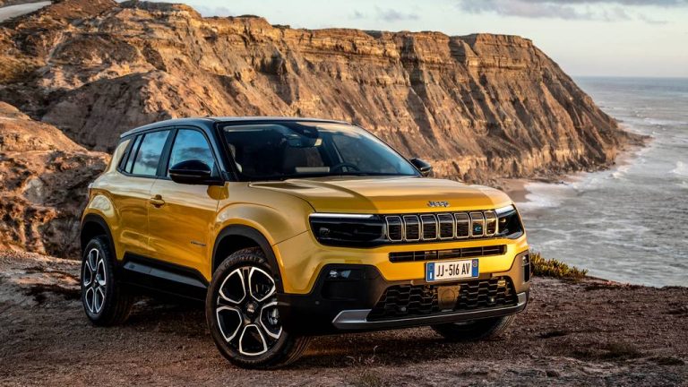 Jeep ги додава бензинските изведби на Avenger во Германија, Франција, Англија