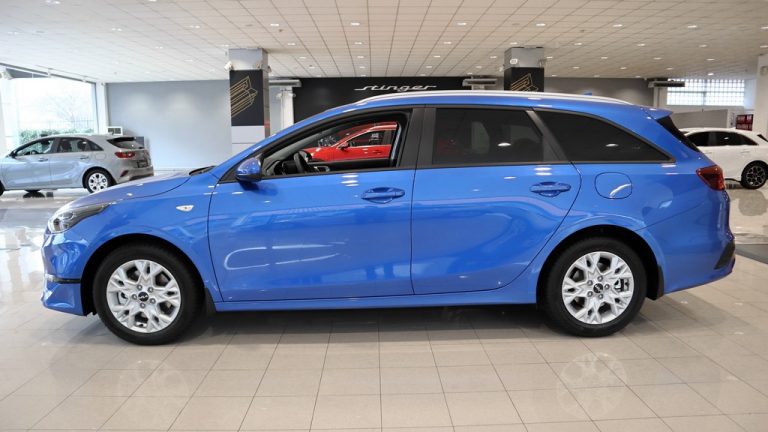 Kia Seed SW станува просторен специјалист за 800 € екстра