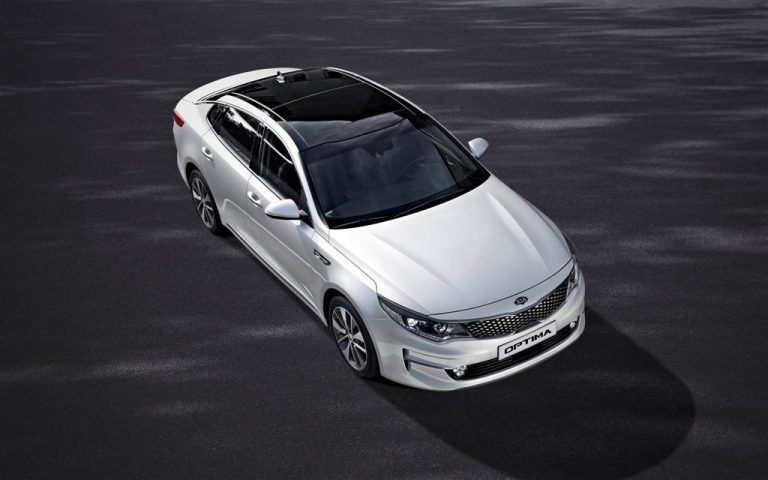 Новата Kia Optima ги напаѓа премиум моделите во средната класа