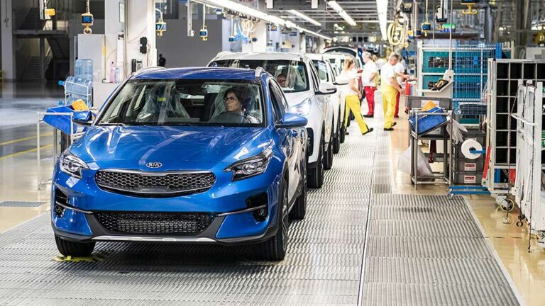 kia xceed Во Европа постојат 298 автомобилски фабрики