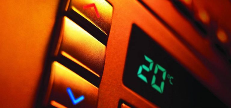 Која е правилната температура за клима уредот во автомобилот?