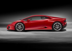 Верзијата на Huracan со погон назад и 30 КС помалку е одговор на предизвикот од McLaren 570S