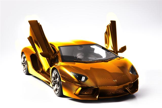 lamborghiniaventador-gold-1
