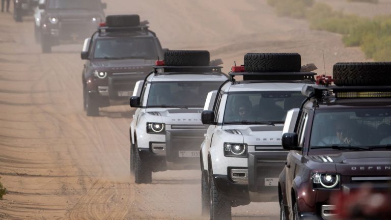 Jaguar Land Rover пред рекорден промет, расте побарувачката за Range Rover и Defender