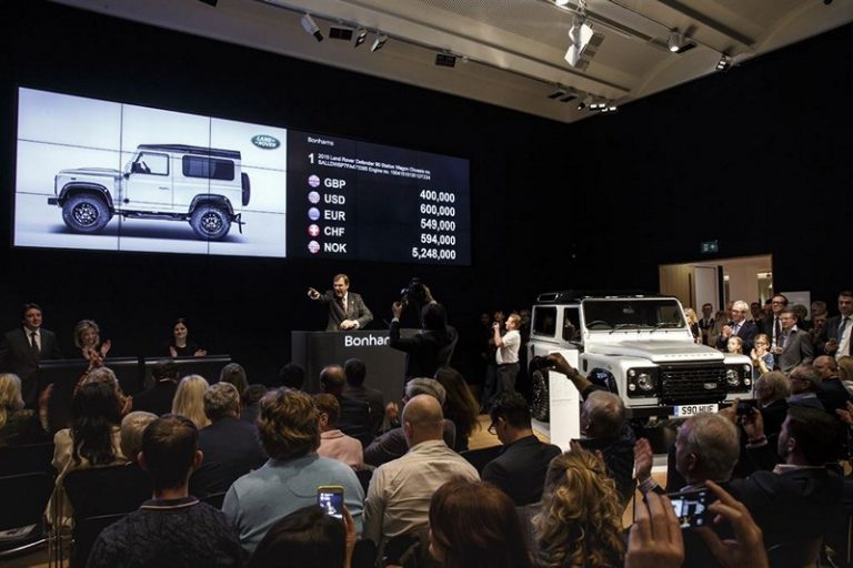 Јубилејниот Land Rover Defender вреди 400.000 британски фунти