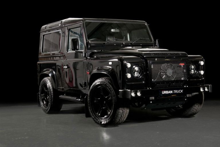 Land Rover Defender Ultimate RS вози со осумцилиндарец со 500 КС
