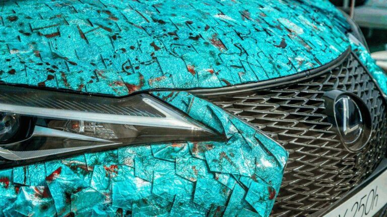 Lexus лакиран како крлушки од риба победи на дизајнерски натпревар