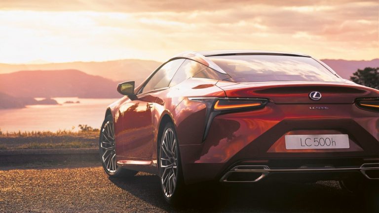 Во само 40 примероци за цела Европа: Lexus LC Hokkaido Edition