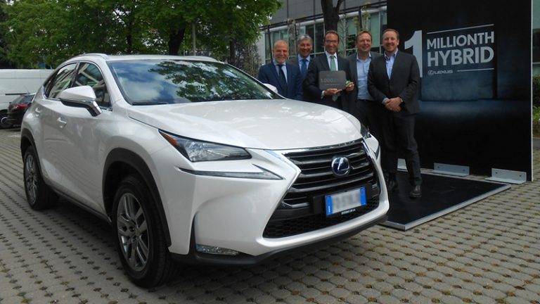 Еден милион хибридни возила од Lexus