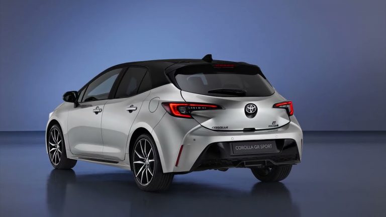 Toyota Corolla дотерана пред премиерата на Corolla Cross
