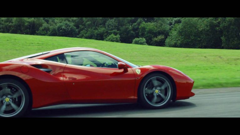 Фетел во амбулантно комбе побрз од Ferrari