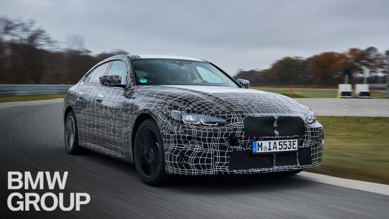 Кола што само на право забрзува силно не е добар BMW