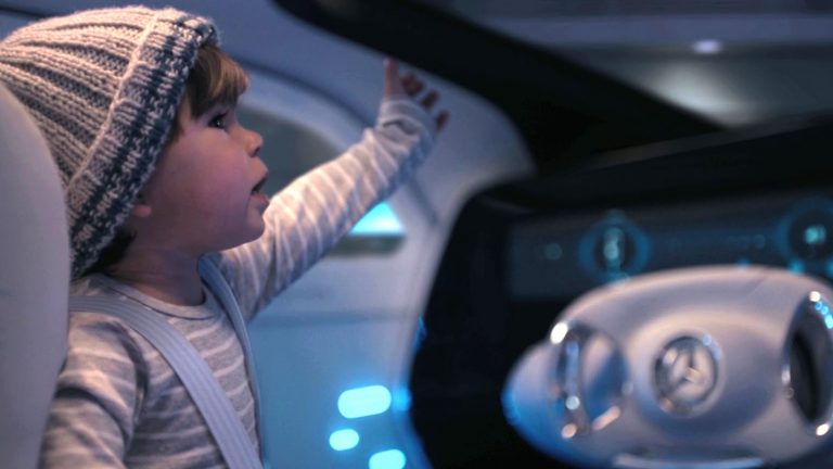 Спот на Mercedes за автономното возење: Baby you can drive my car