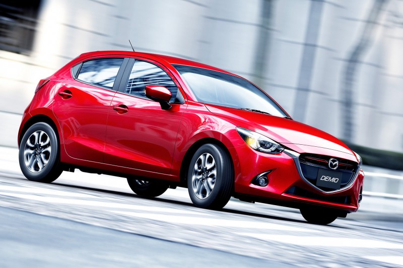 mazda2 tajland