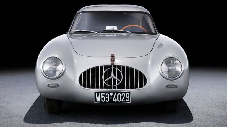 Десет моменти од историјата на Mercedes SL