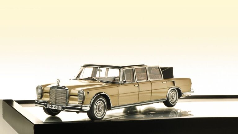 Mercedes е топ-марка и во размер 1:18