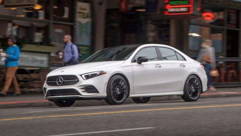 mercedes a-class limuzina