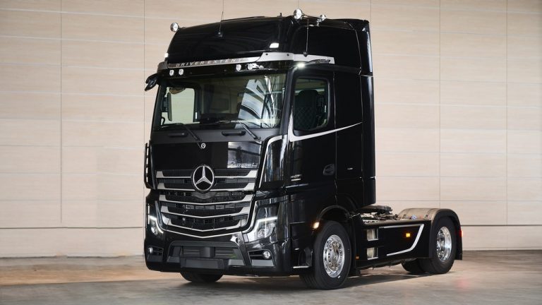 Овој Mercedes Actros е „SEL“ меѓу камионите