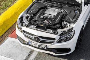 Четирилитарскиот битурбо V8  потекнува од Mercedes-AMG GT и во верзијата S постигнува импресивни 510 КС