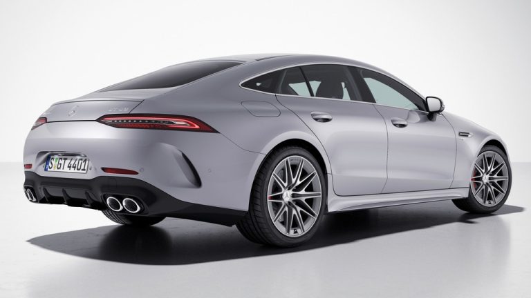Спојлери за три, боја за седум илјади евра, новиот Mercedes-AMG GT 4-Door