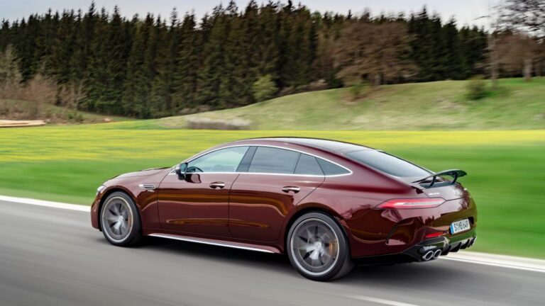 Mercedes-AMG GT прави уште поголем скок меѓу спорт и комфор