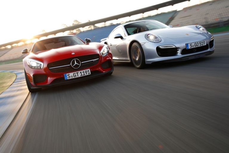 Дуел на годината: AMG GT против 911 Turbo на споредба на auto motor und sport