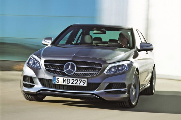 Mercedes C-Class: Малиот брат на класата S доаѓа в година