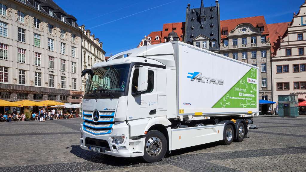 mercedes eactros - Камион Mercedes oд 25 тони вози на струја низ Лајпцих Камион Mercedes eActros oд 25 тони вози на струја низ Лајпцих