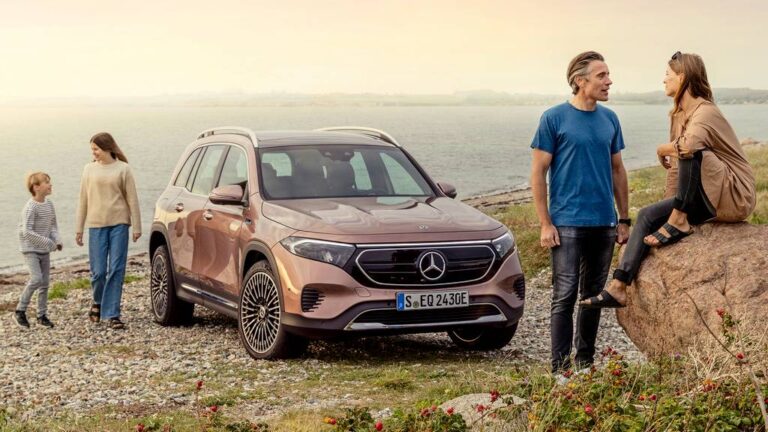 Mercedes EQB е електричен СУВ за големи семејства