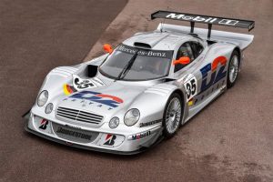 Уникатен примерок од едицијата премиум: Mercedes-Benz AMG CLK-LM 1998, користен само еднаш во претквалификациите за Леман во 1998 година. Цена само на барање.