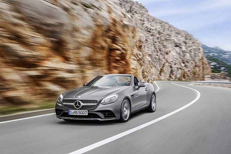 Компактниот родстер на Mercedes отсега вози како SLC