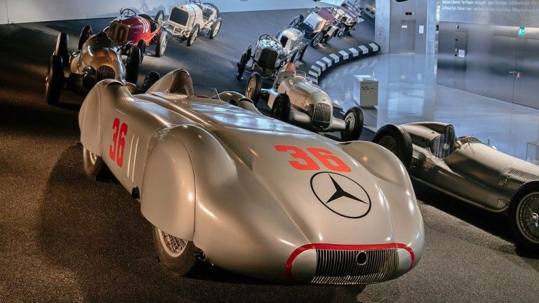 Колку можело да биде брз тркачки Mercedes од 1937 година?