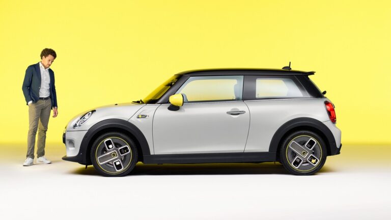 Електричното Mini достигна 11.000 примероци