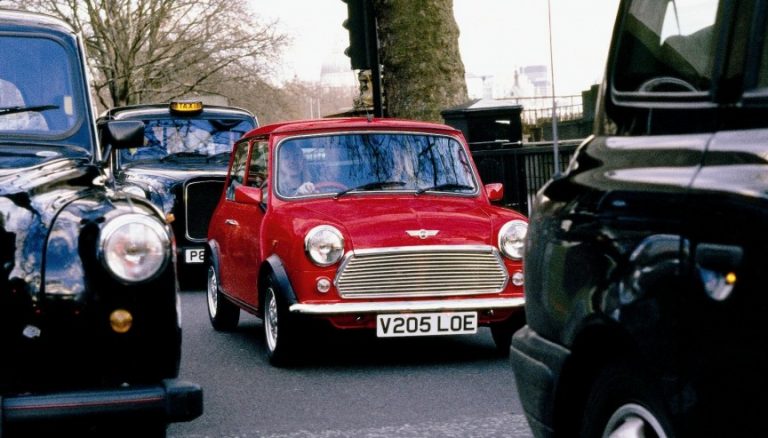 Повеќе од 8.000 примероци од првиот Mini уште возат во Британија