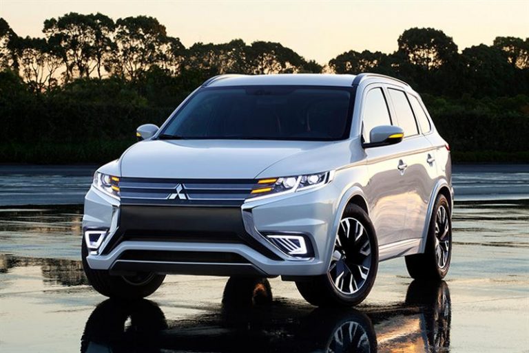 Студија на база на Mitsubishi Outlander за салонот во Париз
