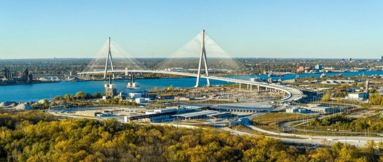 Трамп се закани со блокада на пуштањето на мостот Виндзор-Детроит, што е важен за автомобилското производство