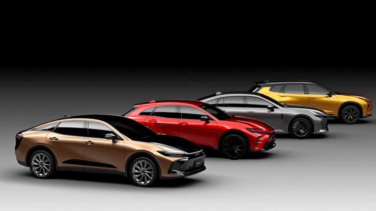 Една не е доволна, Toyota сега има четири круни