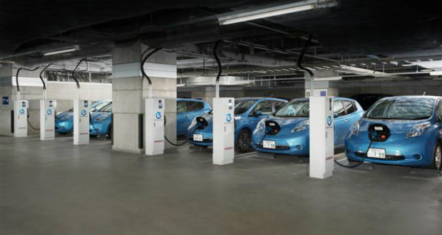 Nissan Leaf дава струја и за домот