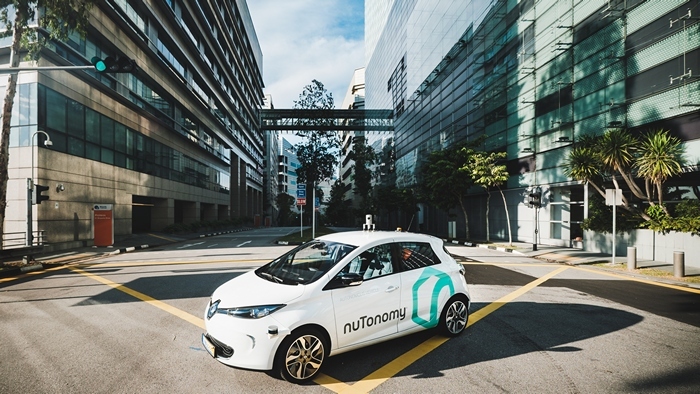 Сингапур го доби првиот такси превоз со роботизирани автомобили
